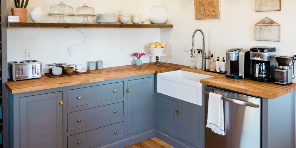 L-Shape Kitchen L-Shape Kitchen
